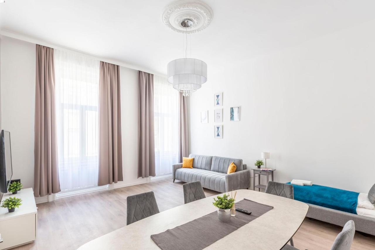 Exclusive Downtown Apartment In The Heart Of 부다페스트 외부 사진