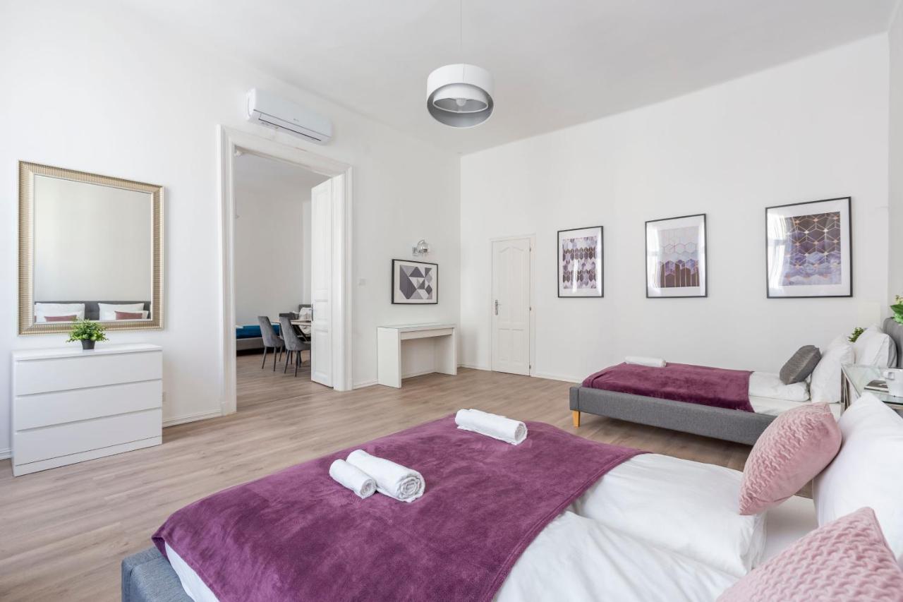 Exclusive Downtown Apartment In The Heart Of 부다페스트 외부 사진