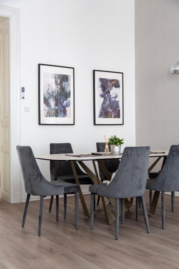 Exclusive Downtown Apartment In The Heart Of 부다페스트 외부 사진