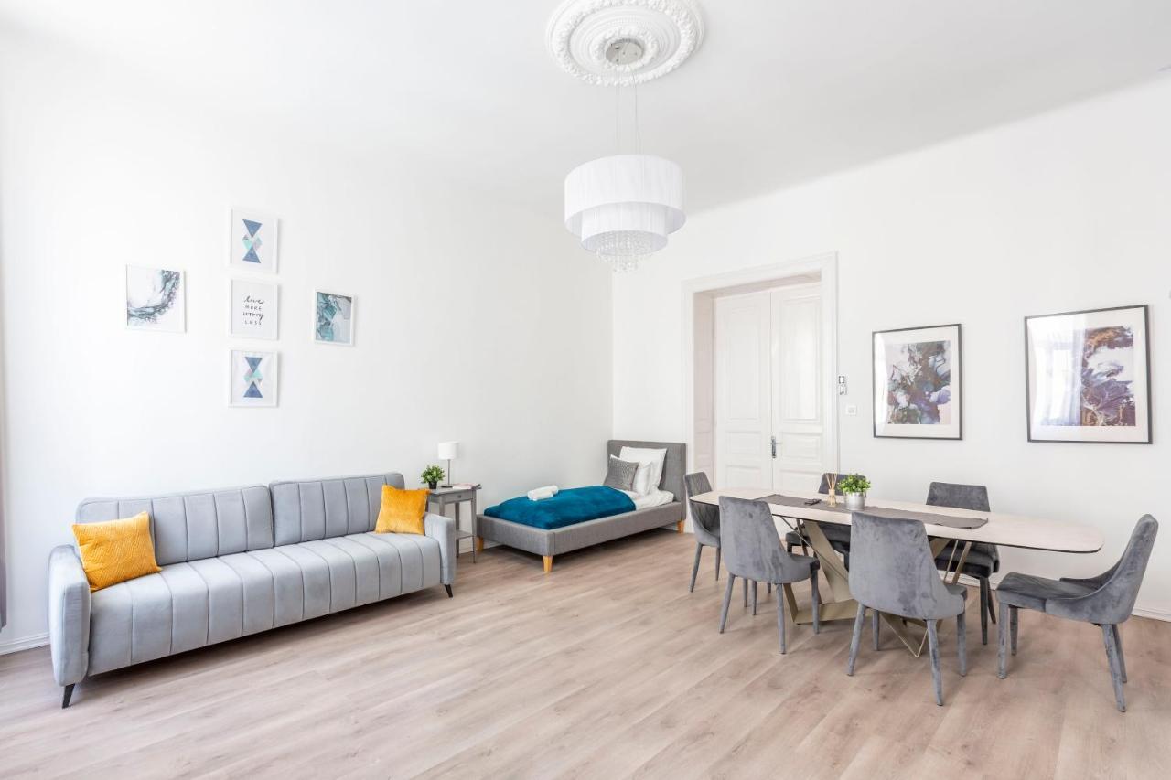 Exclusive Downtown Apartment In The Heart Of 부다페스트 외부 사진